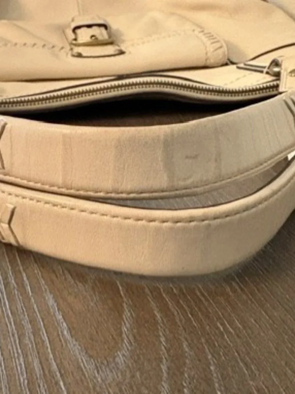 Coach poppy whipstitch